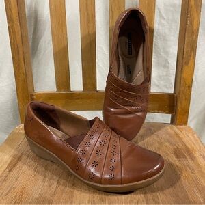 Womens Clarks Leather Loafers Everlay UMA Brown Slip On Comfort Shoes Size 7